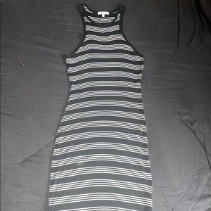 Black/White Form-fitting Dress